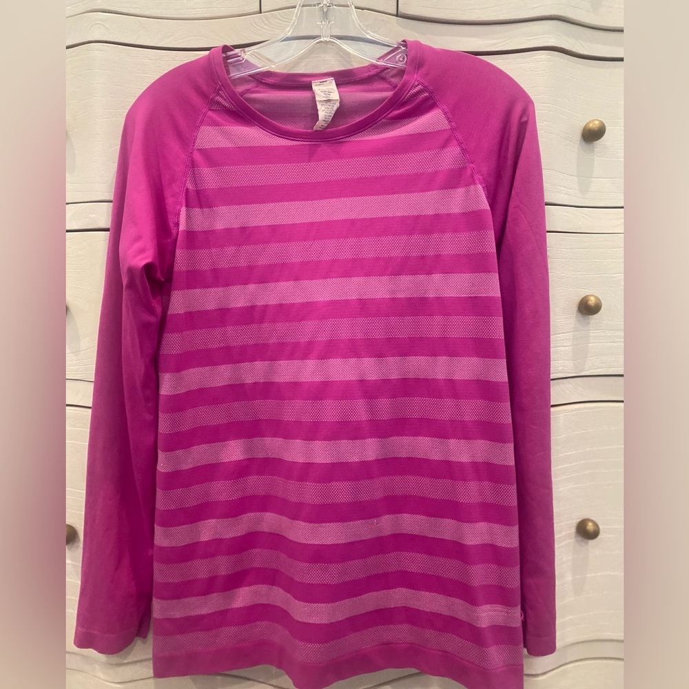 Champion Long Sleeve Top Size Medium